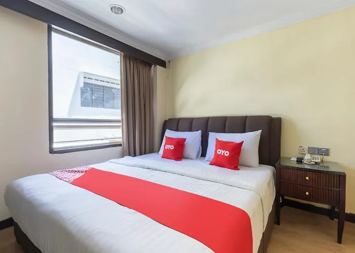 Oyo 89978 Hotel Grand Maria
